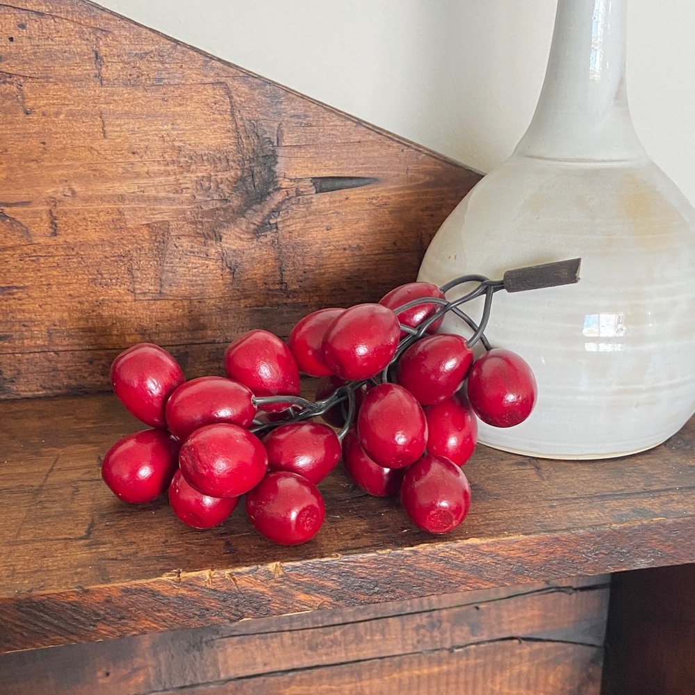 Vintage Wooden Red Berry Cherry Grape Cranberry Cluster Fruit 70s